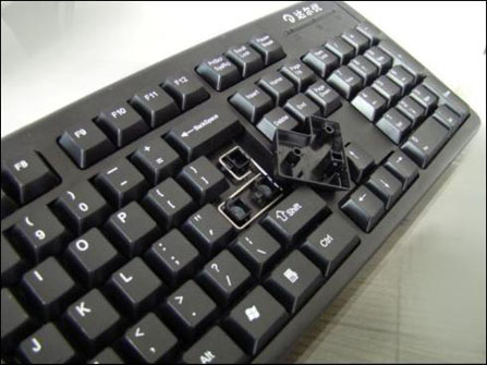 谁说DIY键鼠不要耐用,键盘摔坏了谁来赔?