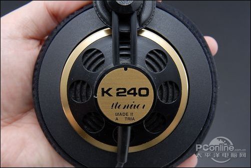 Akg 240M