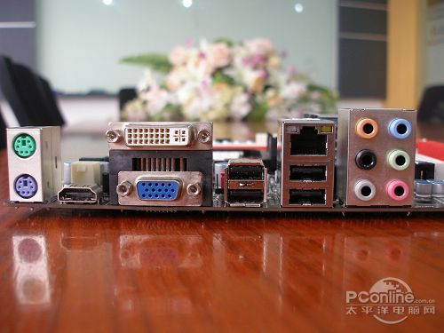 映泰 TA880G HD