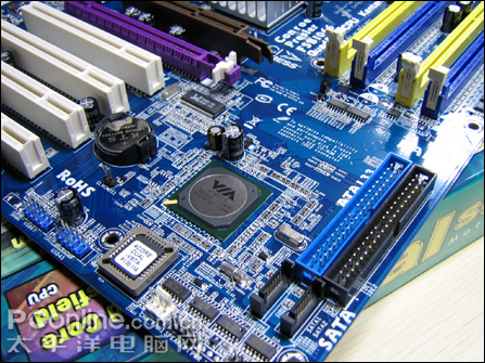 905081_061115_asrock_mb_5.jpg