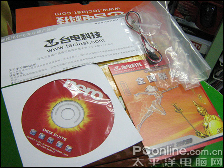 台电女娲 超能王双16X DVD±RW SATA(黑鹰战士)(DWB16PS)