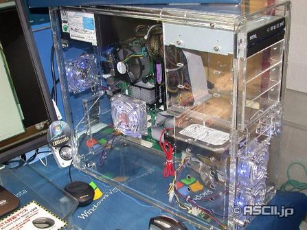 英特尔携手微星展示P35/G33主板