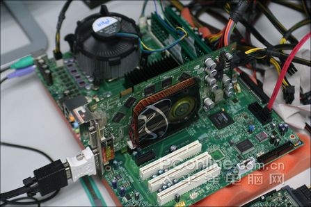 nVIDIA 650i Ultra主板