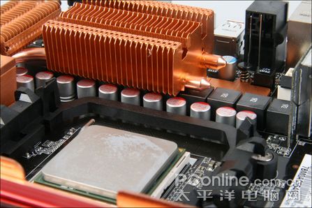 华硕 790FX