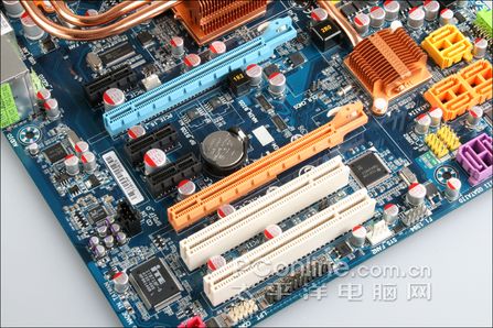 技嘉EP35-DS4主板