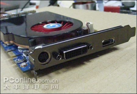 影驰9600GT 1GB黑将版