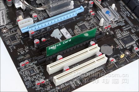 双敏790GX主板