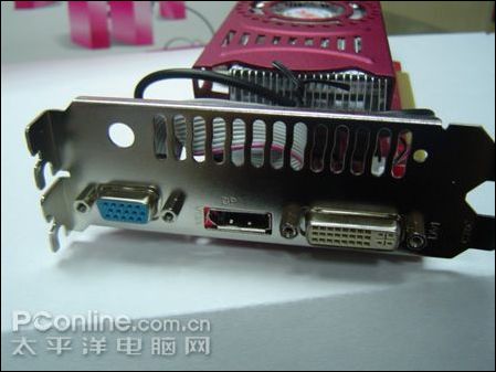 七彩虹逸彩9600GT mini精致版 512M