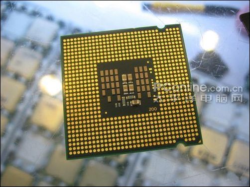 Intel酷睿2 Q8200