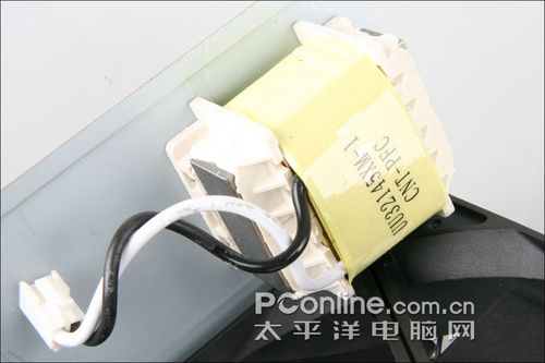 先马 超影400电源