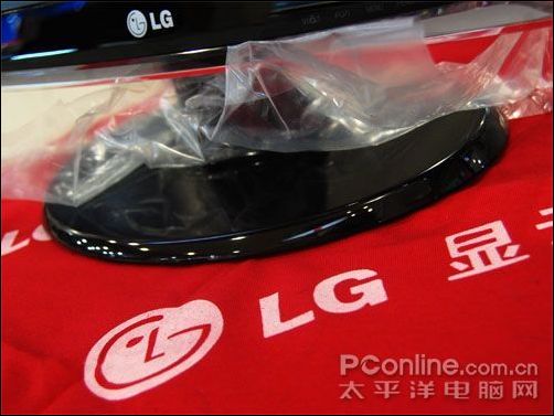 LG W2253S