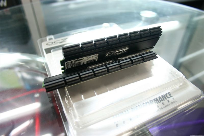 OCZ DDR2 1066 4GBװͼ