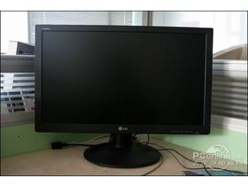 LG W2442PA